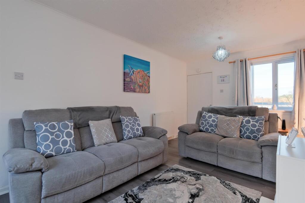 004-282 North Dryburgh Road, Wishaw.jpg