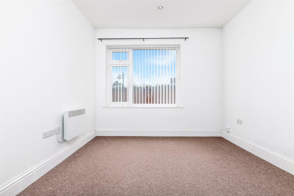 Flat 2, 48 Derby Road, Stapleford-5.jpg