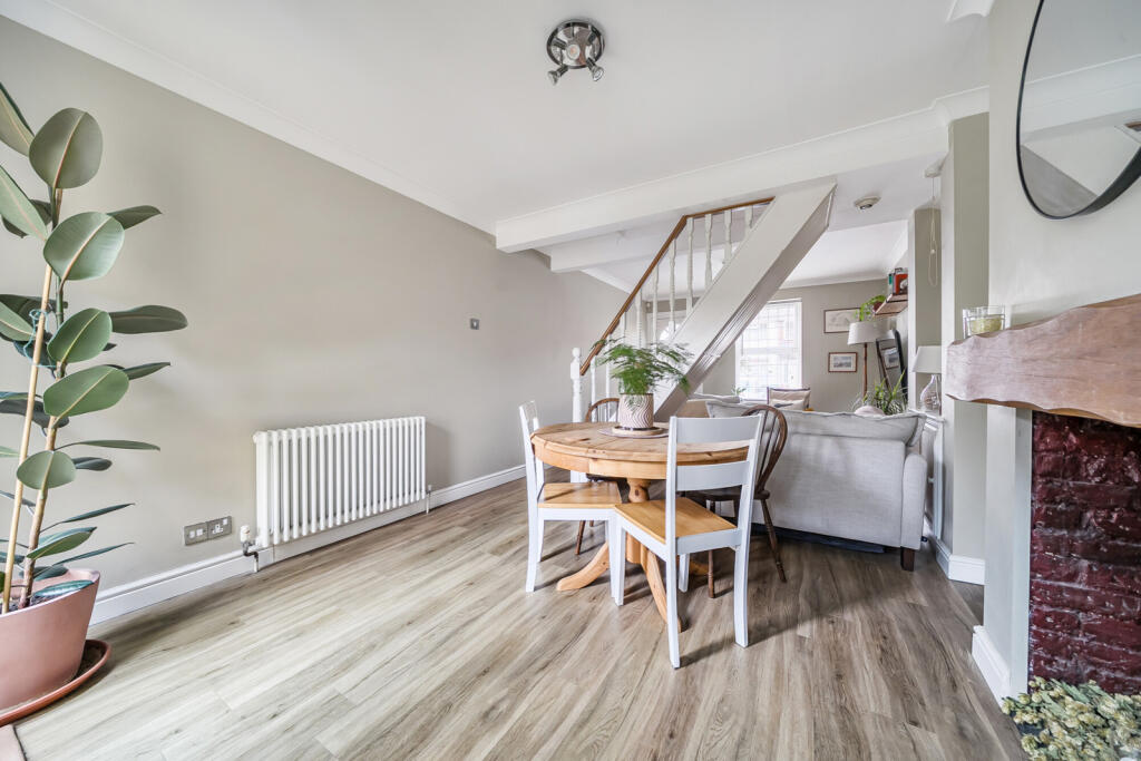 1396218-19-695d2a...