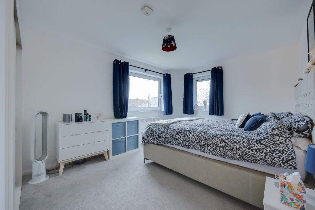 Crescent Way, St. Lukes Court Crescent Way, RH15