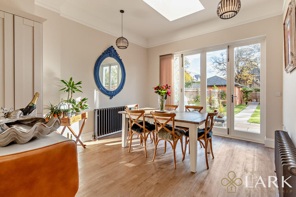 8664270-interiorW...