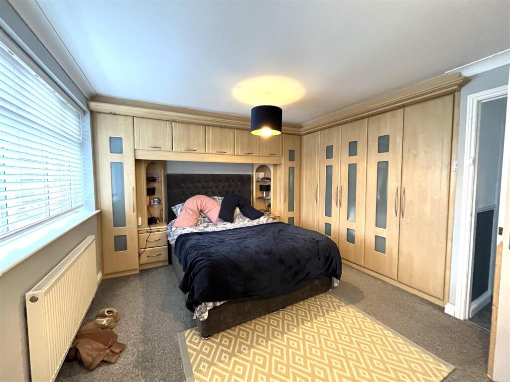 16 WATT BED ROOM.jpeg