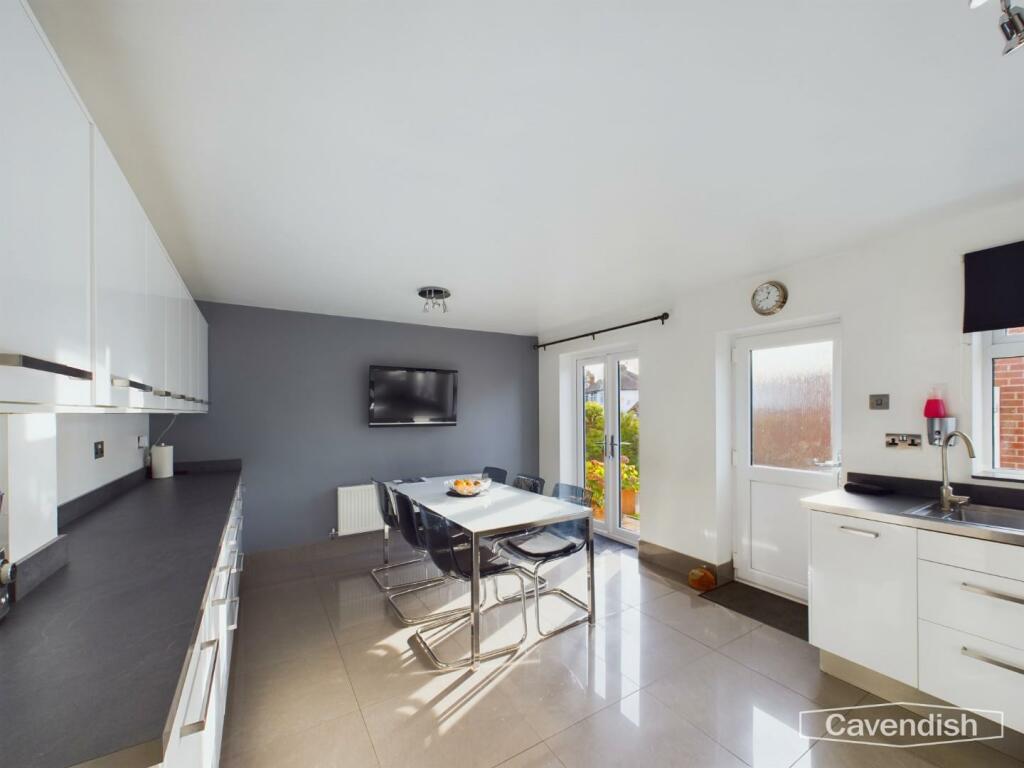 Kitchen/Dining Room