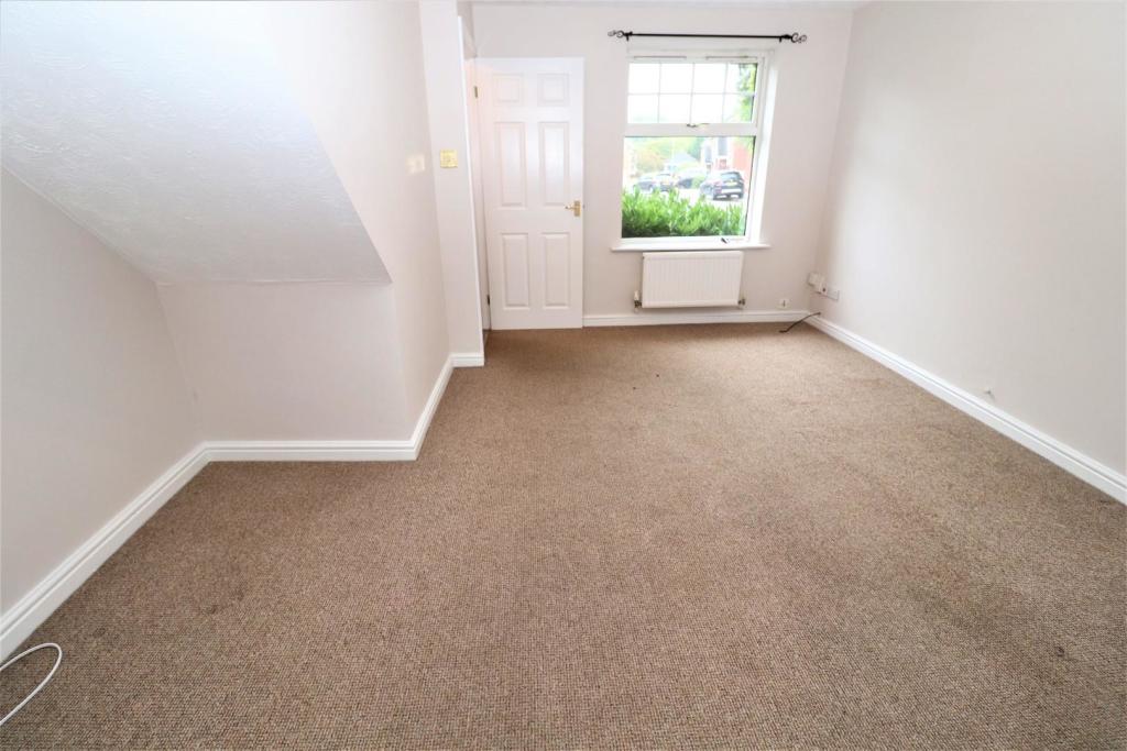 03 - Living Room.JPG