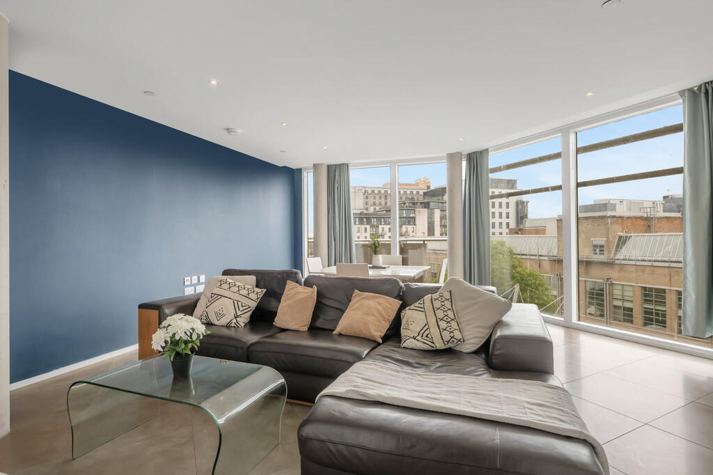 Living Area (2)