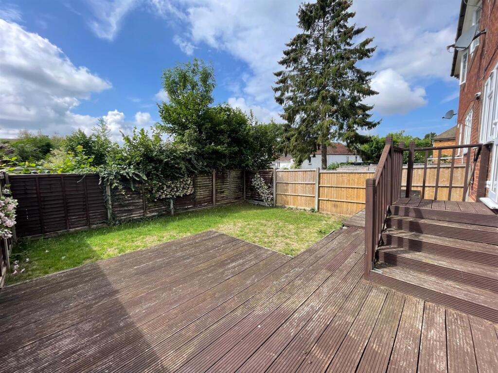 77 Church Rd Garden.jpg