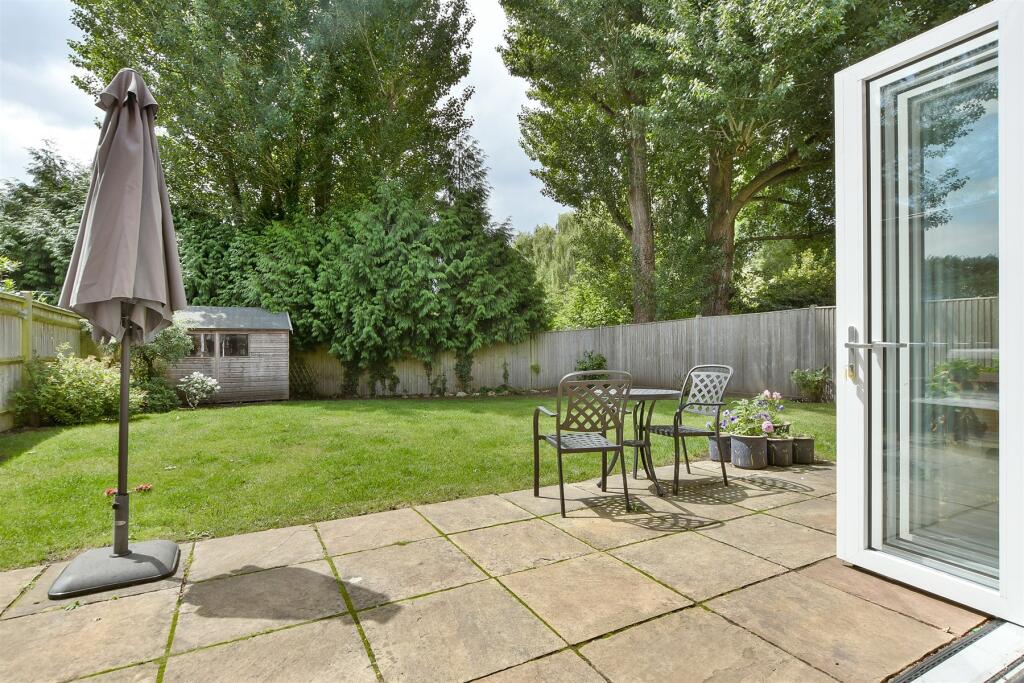 External Lifestyle Photograph