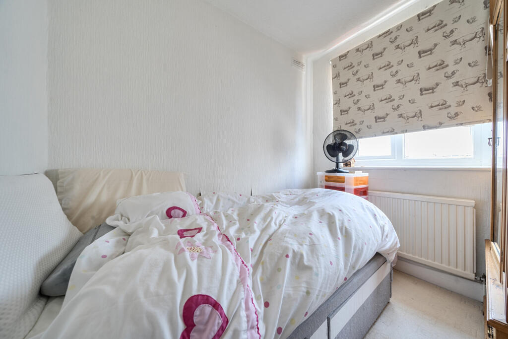 1320833-7-686d430...