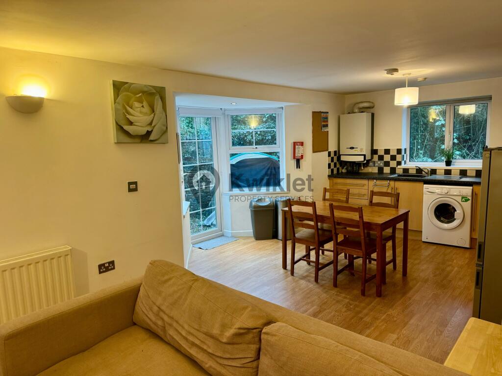 eZy Watermark_06-02-2024_12-56-09-3930pm.JPG