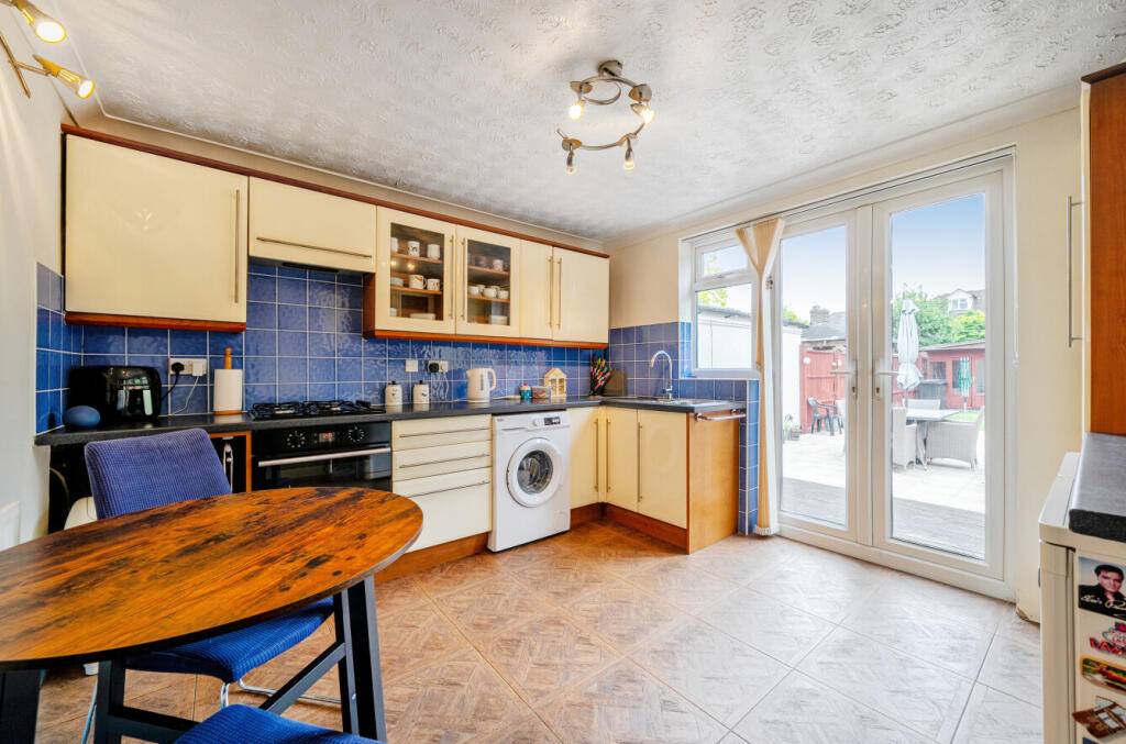 1293648-3-6825d53...