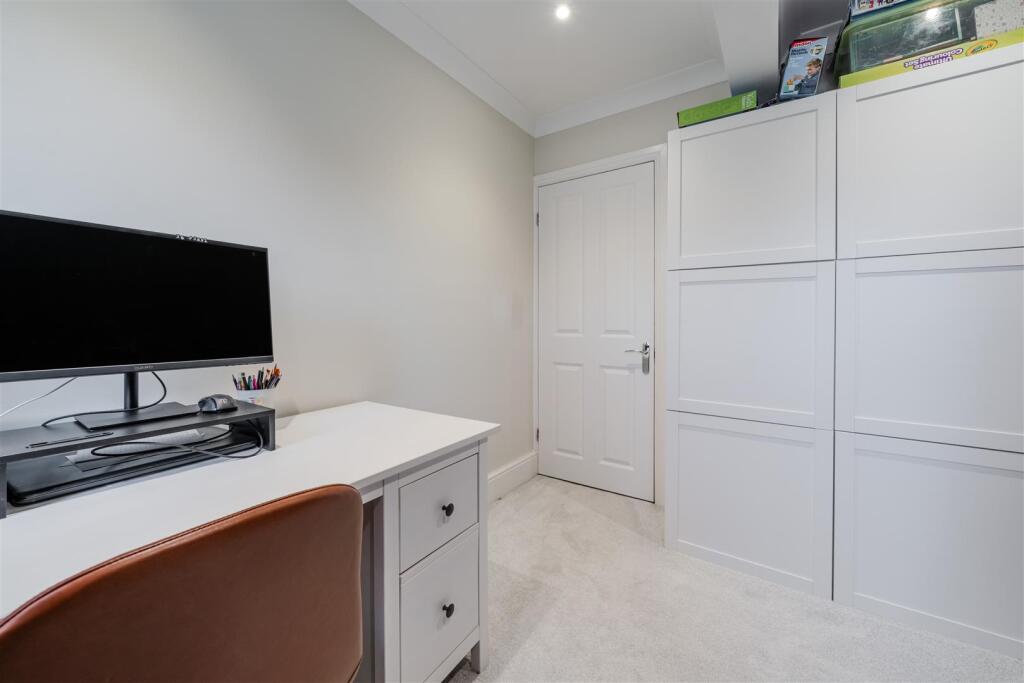 Bedroom 4-3.jpg