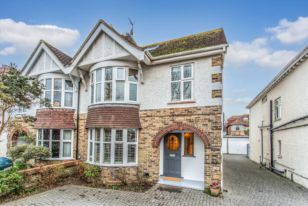 70 Braemore Road4