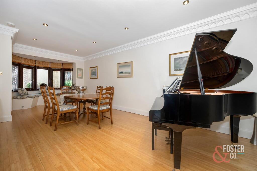 Surrenden Crescent, 58-035.JPG