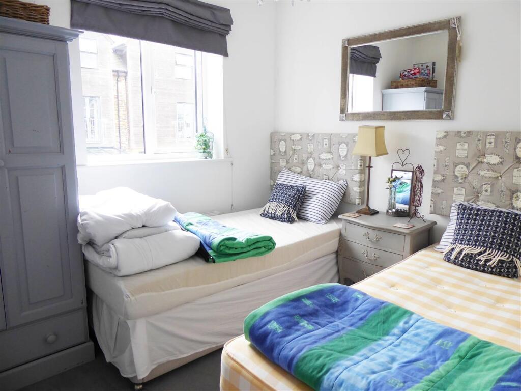 Bedroom 2 .jpg