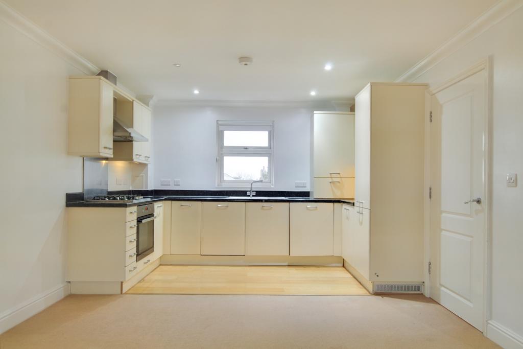 3.kitchen.jpg