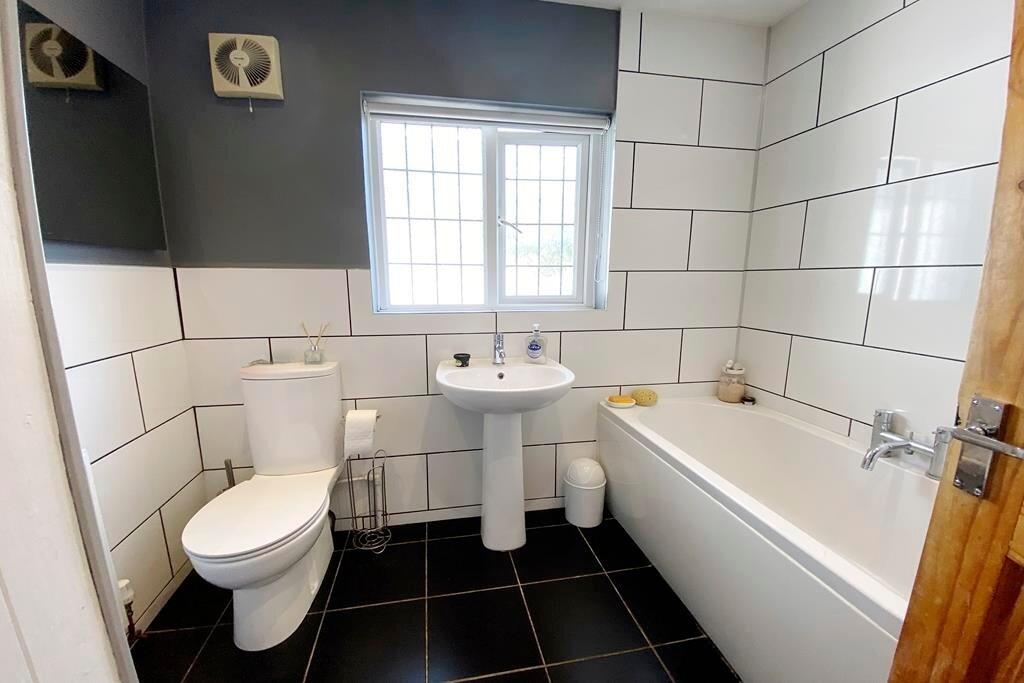 1oak bath (Copy) enhanced