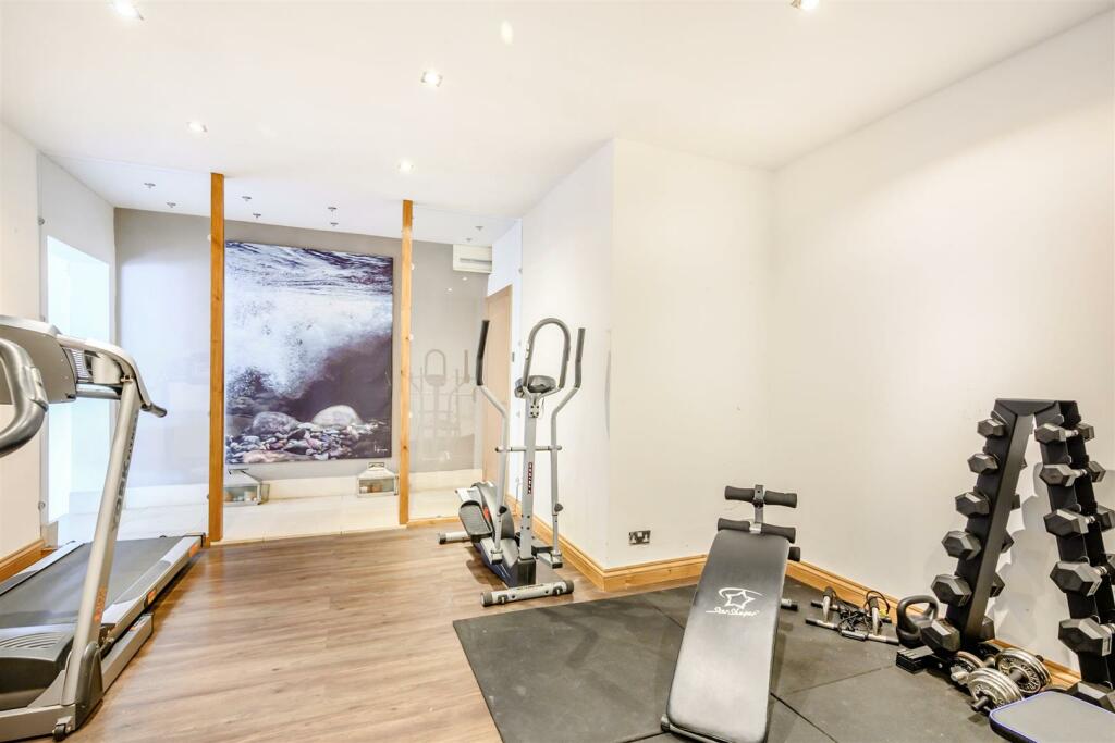 8509411-interior22.jpg