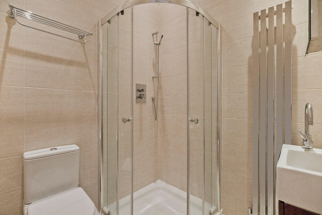 En suite shower room