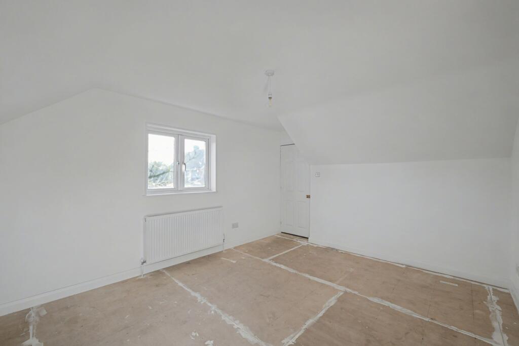 69 Headley Road, Liphook, Hampshire, GU30 7PR