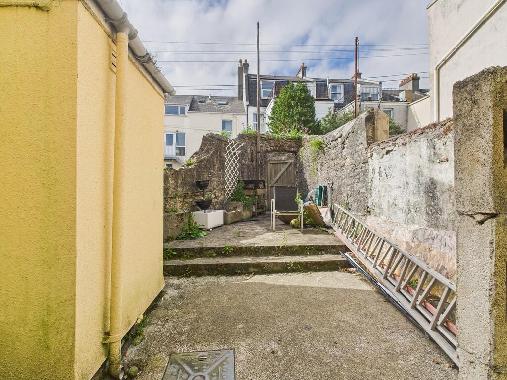 CAM02089G0-PR0461...