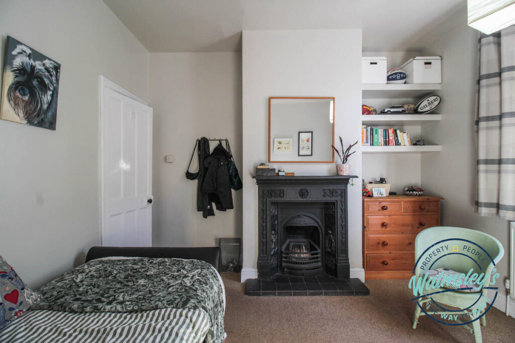 Bedroom features