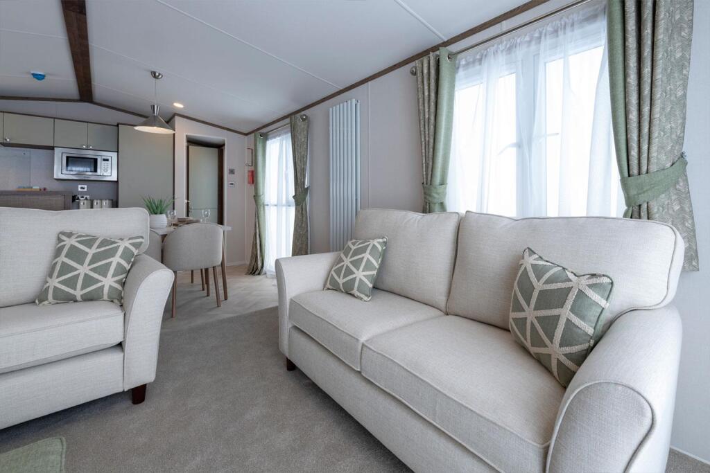 Plot-18-Regal-Harlington-Lodge-40-x-20,-2025-model