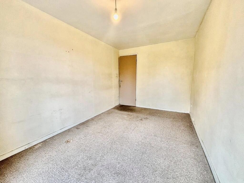 pbox-bedroom-327110.jpg