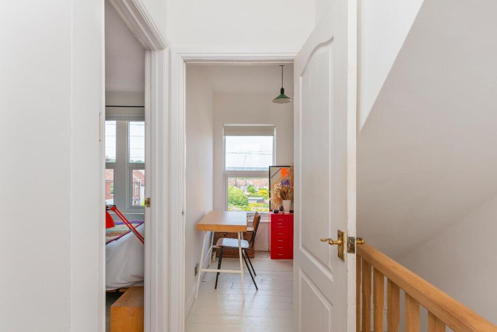 2S8RBN - Bedroom I.jpg