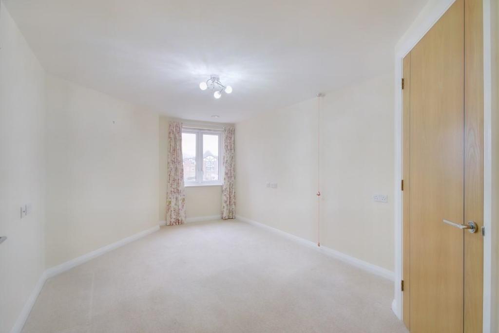 8531114-interior16 (Medium).JPG