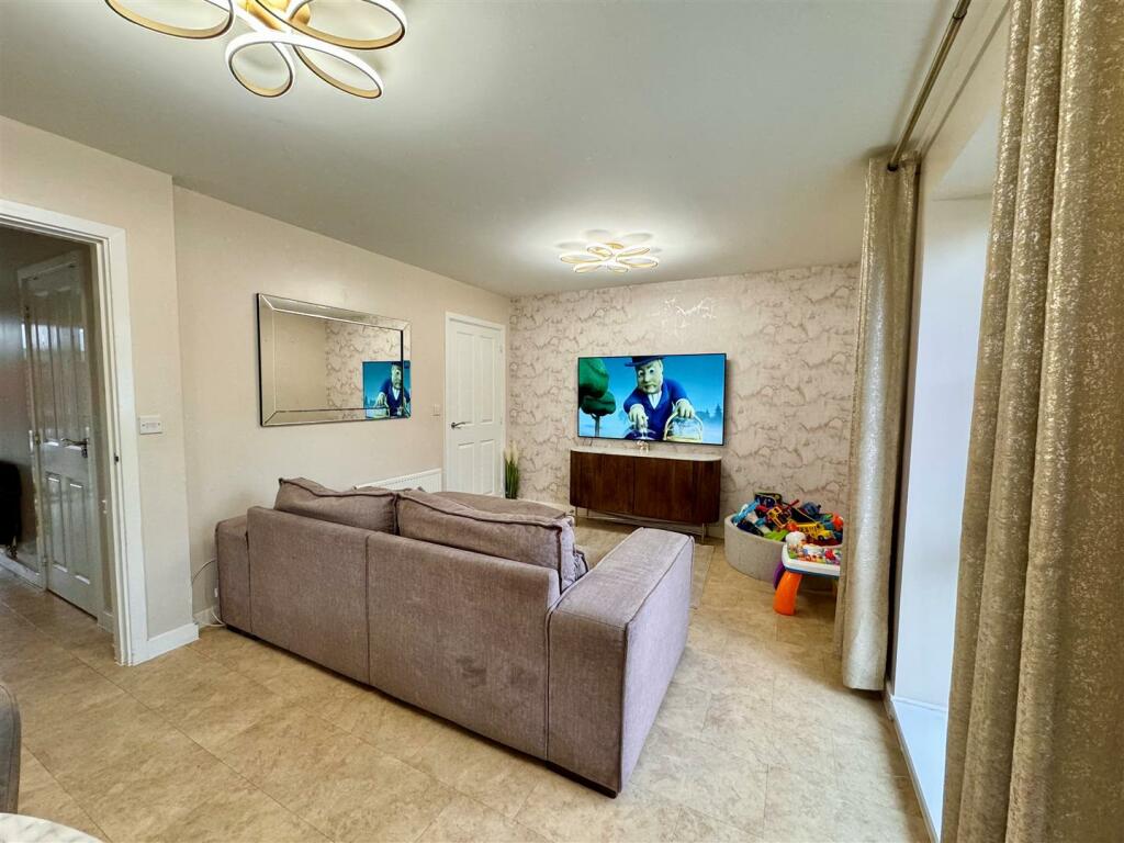 LivingRoom.jpg