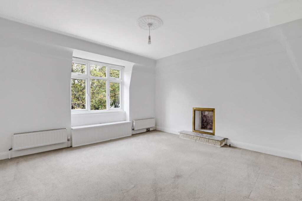 04-2986JHPropWorld - 18 Fountain Court - 11.jpg