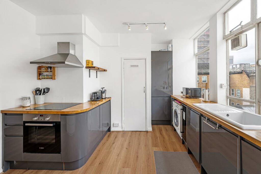 Flat 15 89 Great Portland Street-8.jpg