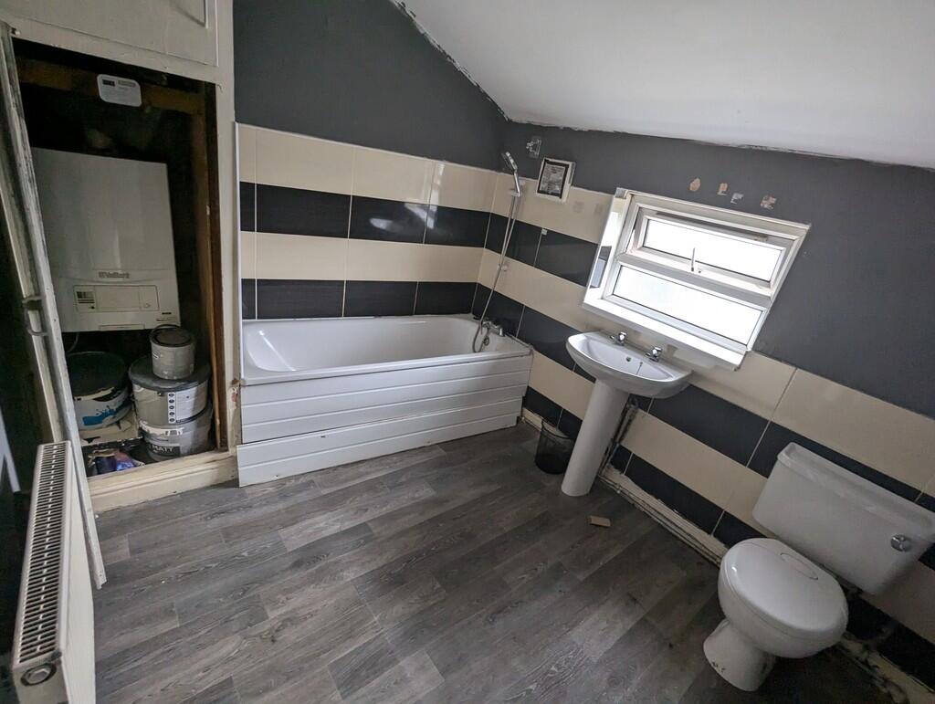 PXL_20250508_1225...