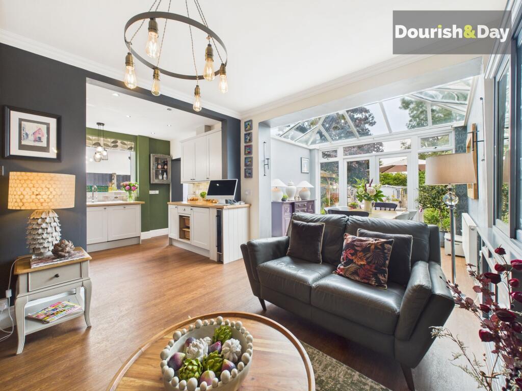 Open Plan Kitchen / Living Diner