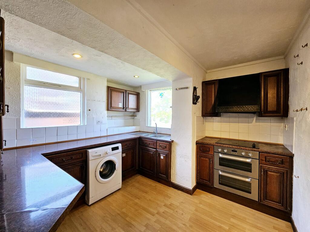 6af6b339-2c0d-42da-bc96-5c92b054cd03