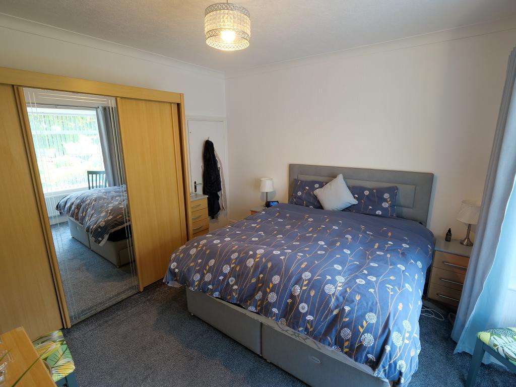 Master Bedroom Dual Aspect