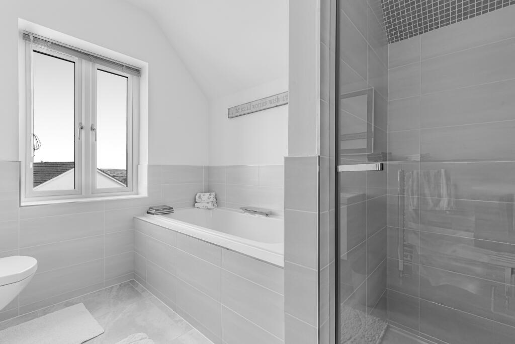 25 Family Bathroom 25 Start Bay Park Strete - 2509