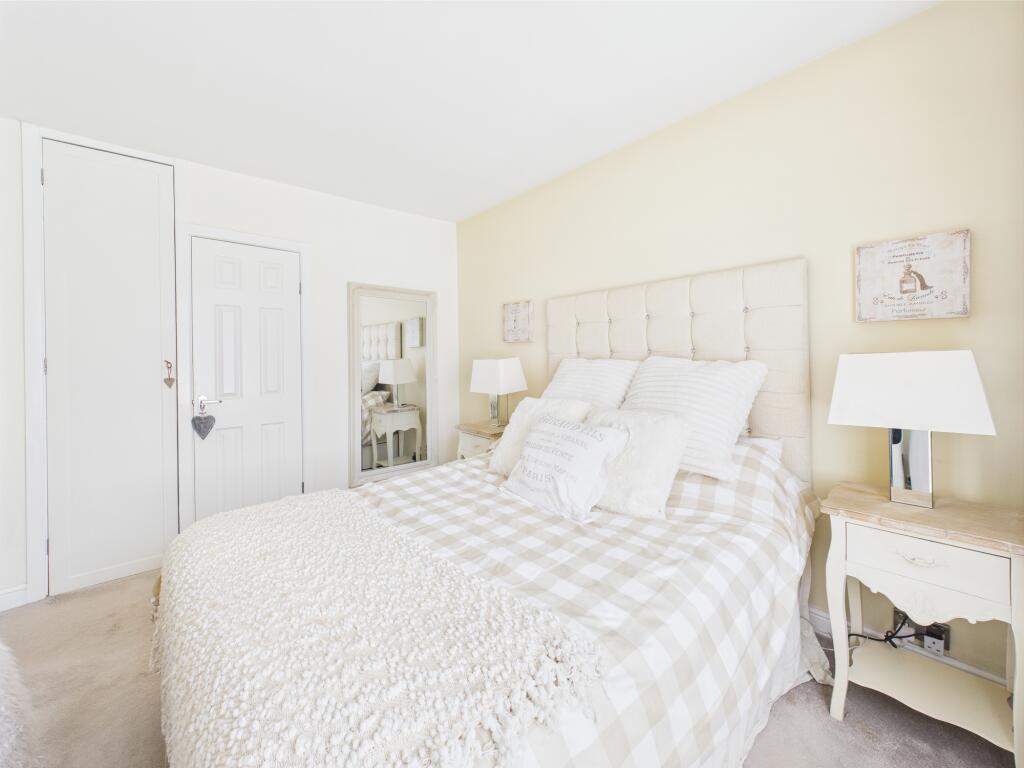 CAM05192G0-PR0056-STILL012