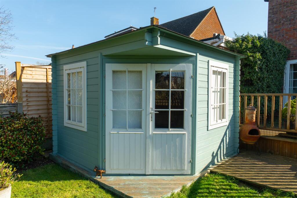 The Avenue, Greenacres13.jpg