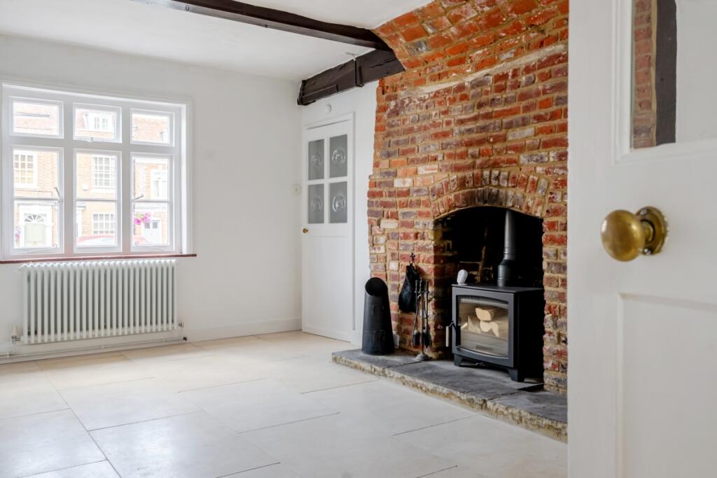 1340042-4-689f428...