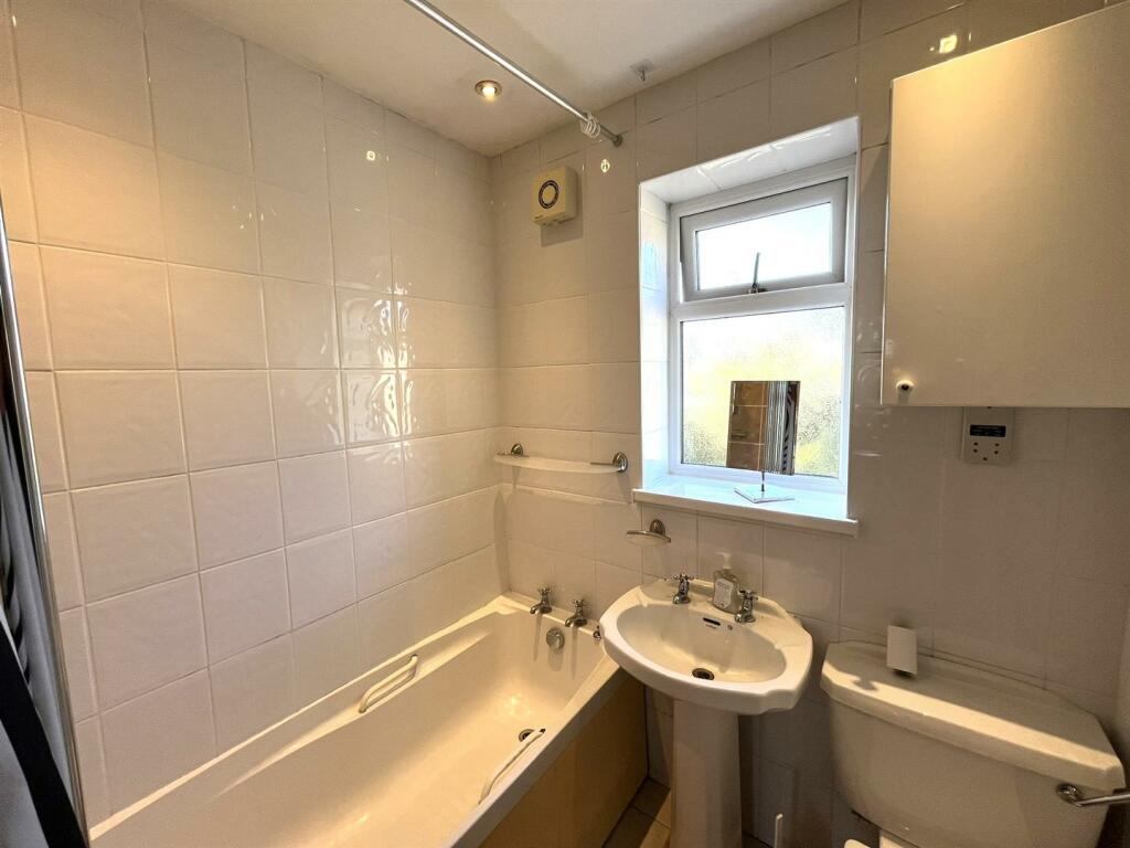 bathroom.jpeg
