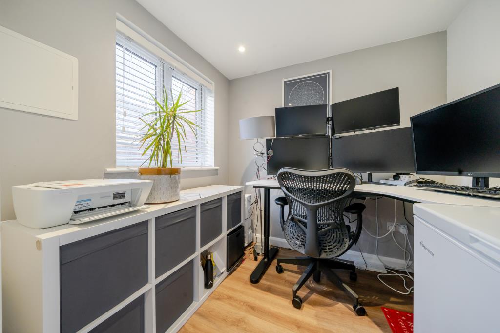 Bedroom/Study
