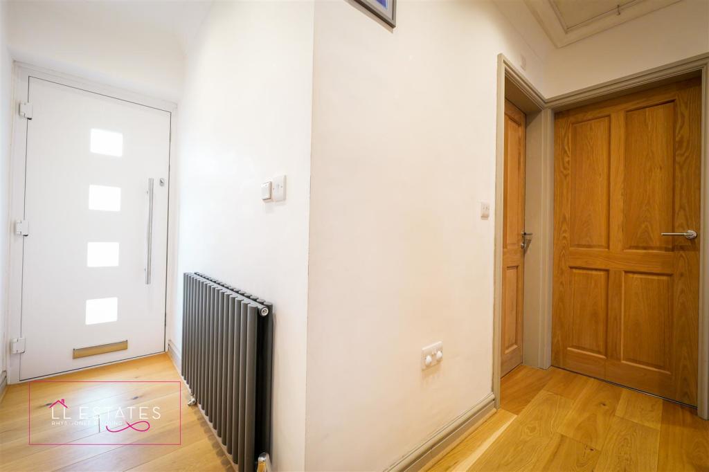 6 kerfoot ave-52.jpg
