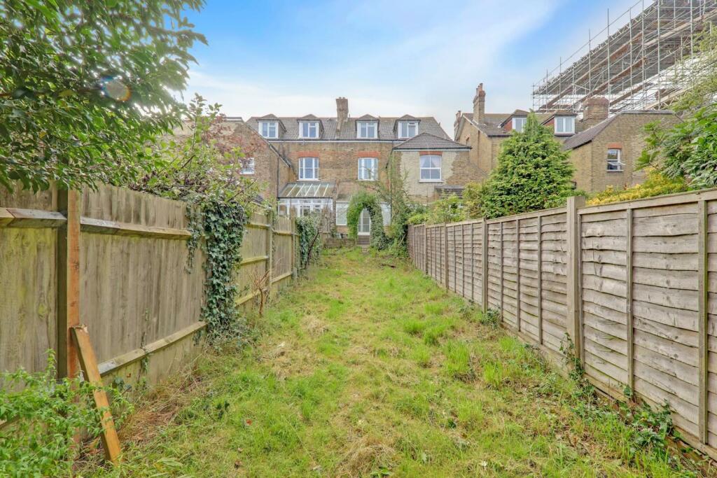 13-d634JHPropWorld - Flat B 78 Newland Park - 37-m