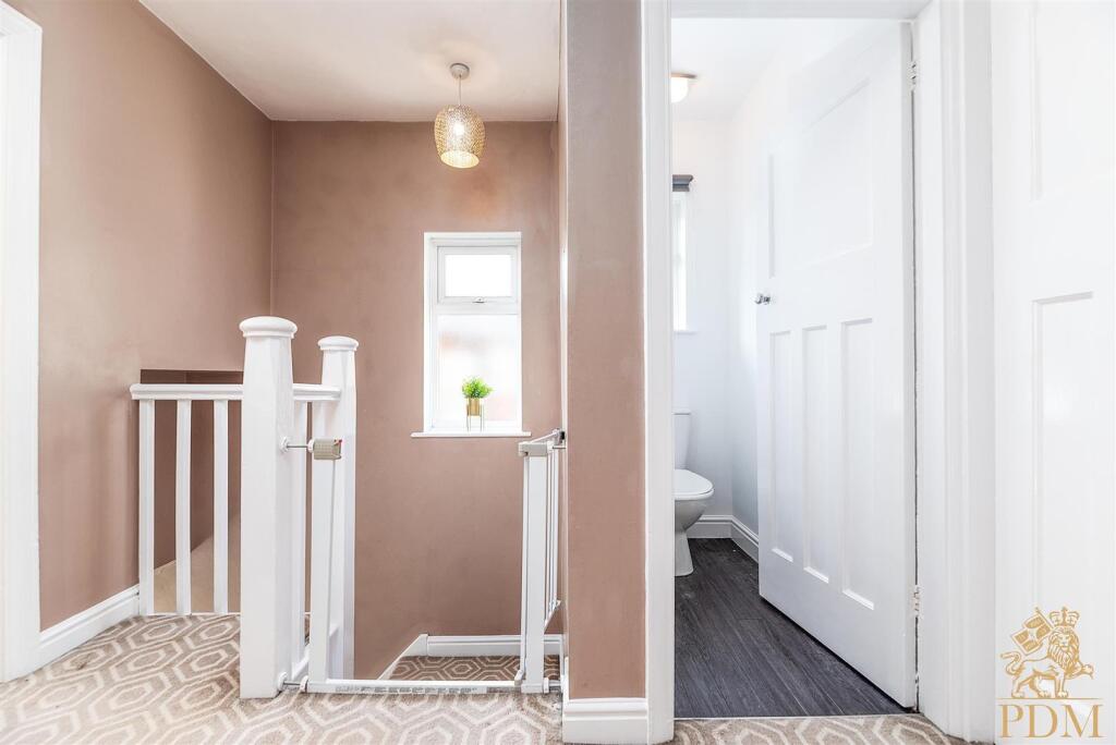 5 Balmoral Crescent Nottingham NG8 2DQ