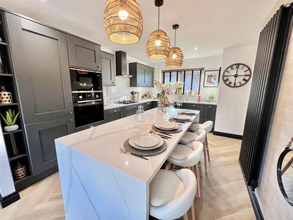 PHOTO-2024-06-26-21-04-47 (3).jpg