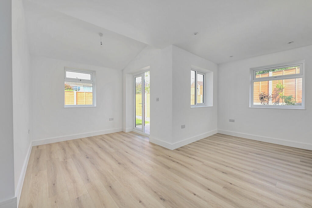 276a Beaulieu Gar...