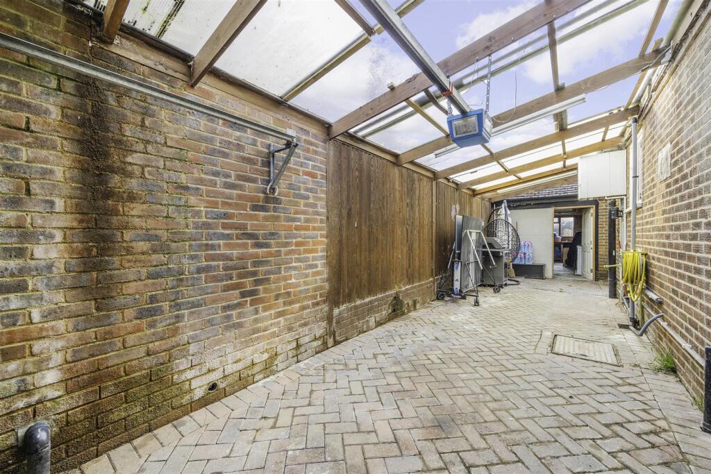 MERLAND RISE, 48 (1).jpg