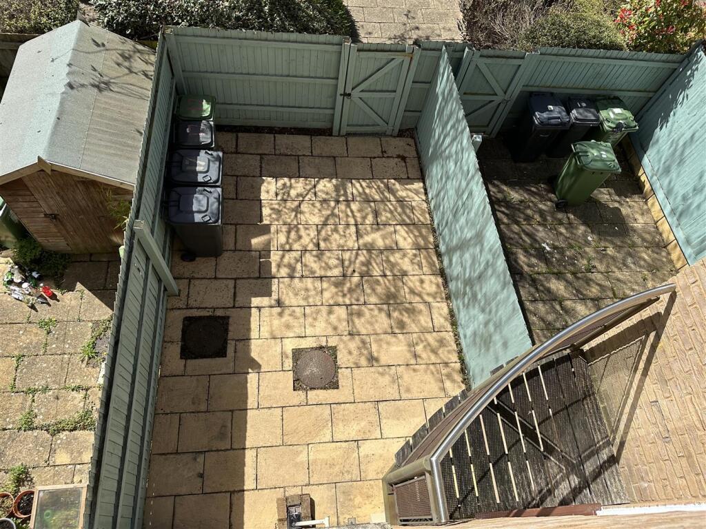 17 Augusta garden.jpg