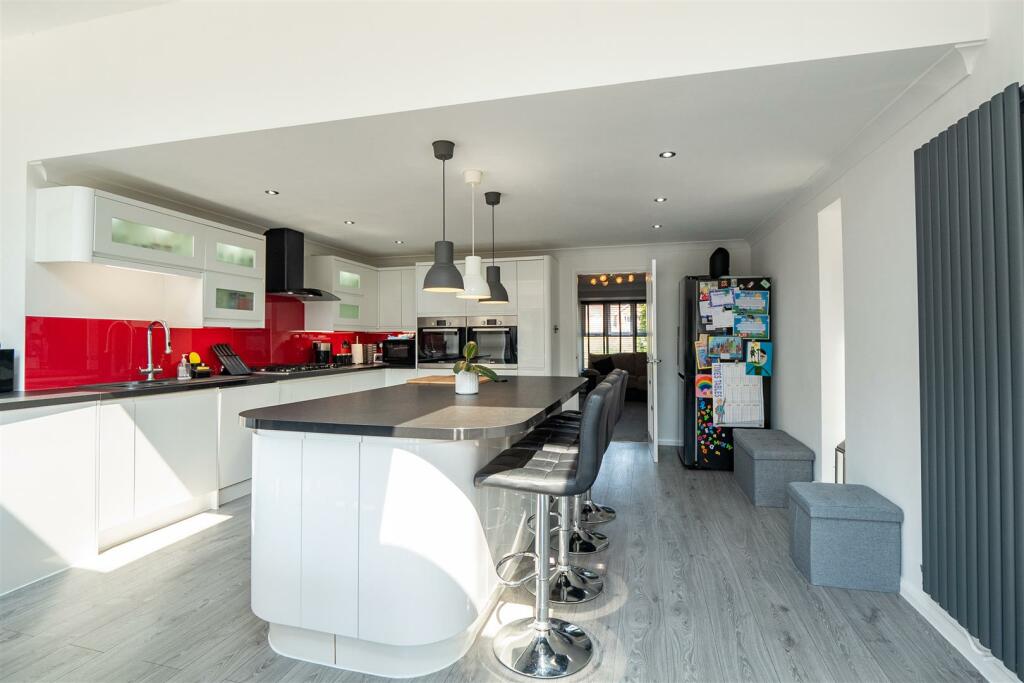 Kitchen-Breakfast Room..jpg